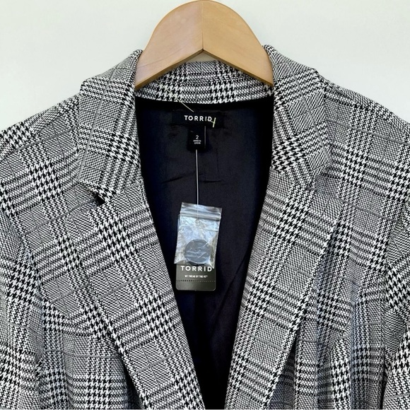 NWT Torrid Longline Power plaid houndstooth belted coat / blazer 2X 18-20 - Picture 6 of 10